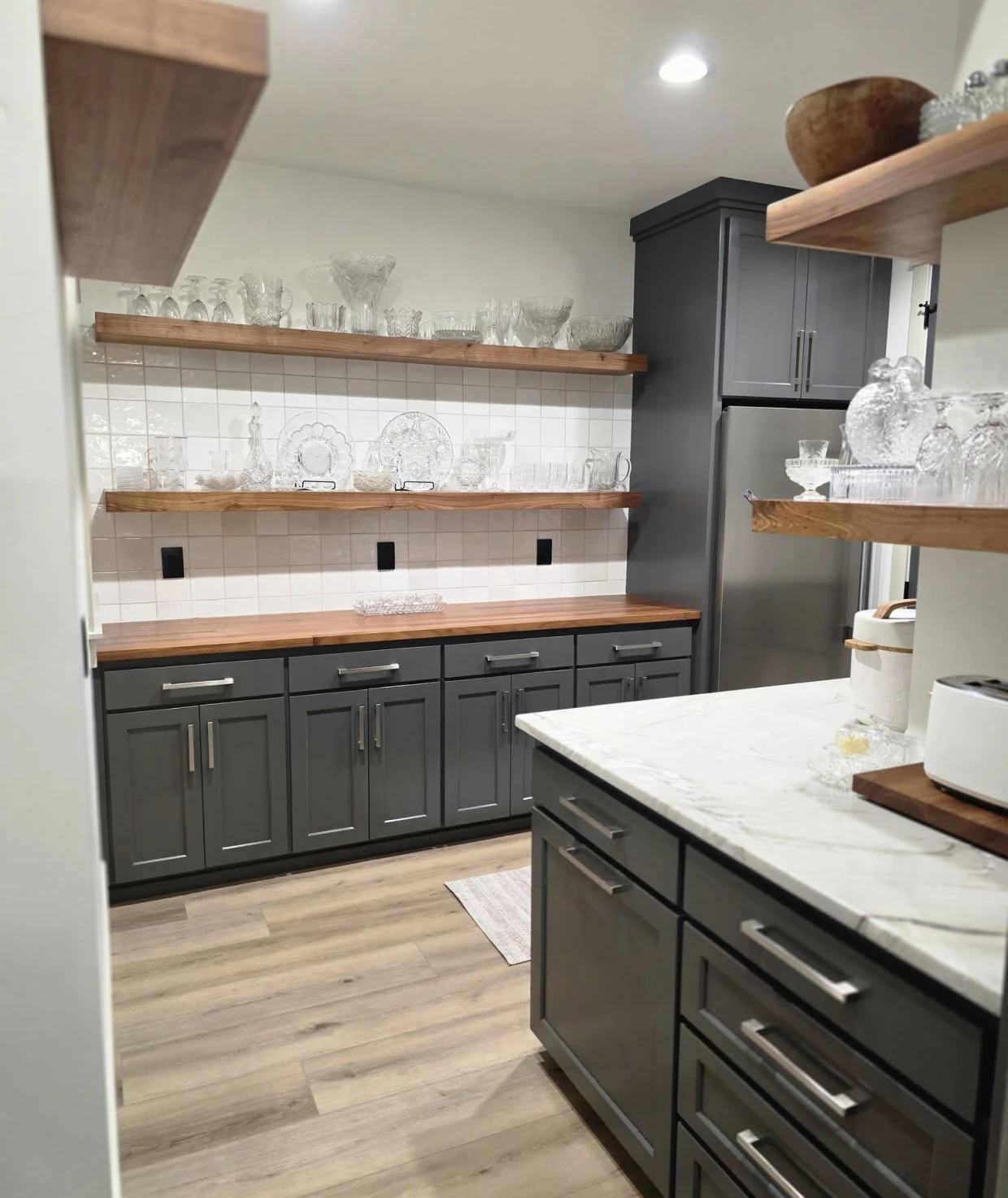 Sleek kitchen design with wooden accents
